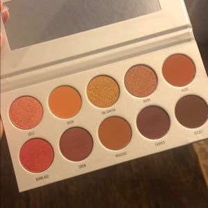 Morphe x Jaclyn Hill - Ring the Alarm